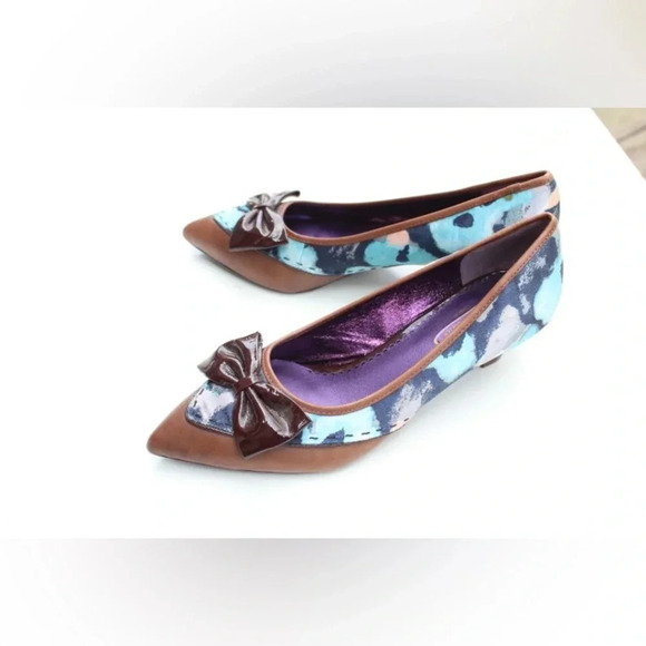 Poetic License Diary pumps - Picture 2 of 12